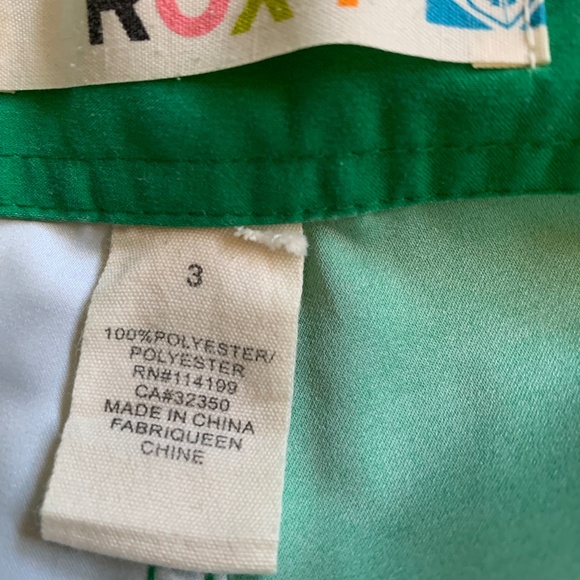 ROXY VINTAGE LOW RISE GREEN AND WHITE SHORT SHORTS - SIZE 3 (SMALL) - Picture 8 of 9